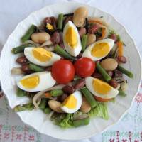 Keeping well: A healthy salad including ingredients that are sold dried, as they were in the days before refrigeration. | MAKIKO ITOH