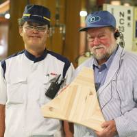 A Okamura Corp official with me. | CONAN MORIMOTO PHOTO