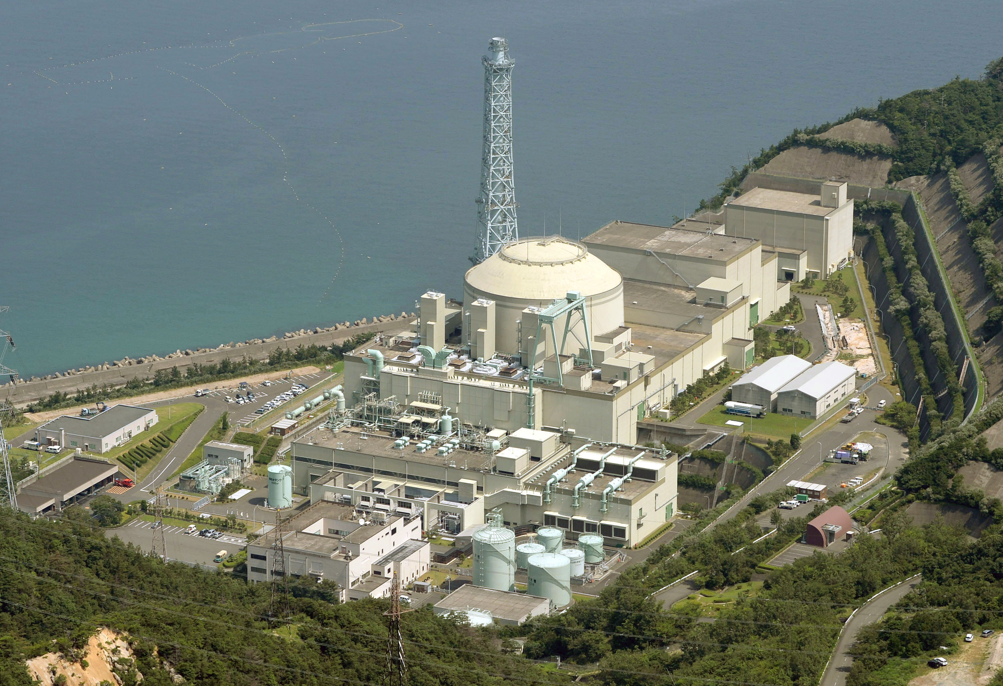 Trouble-plagued: The Nuclear Regulation Authority on Wednesday admonished the Japan Atomic Energy Agency for its lax security at the Monju prototype fast-breeder reactor in Tsuruga, Fukui Prefecture | KYODO