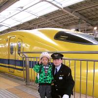 Training day: A boy poses for a photo after his wish was granted by Make-a-Wish of Japan. | COURTESY OF MAKE-A-WISH JAPAN