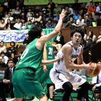 Key option: Aisin\'s Kosuke Kanamaru leads the team in scoring at 16.5 points per game. | KAZ NAGATSUKA