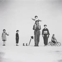 Shoji Ueda’s “Papa, Mama and the Children” (1949) Two photographers in a state of play