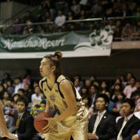 Every contribution helps: Veteran guard Shigeyuki Kinjo, seen in this file photo, is averaging 6.4 points per game and has helped the Ryukyu Golden Kings race out to a 23-3 record to start the season. With 28 steals, Kinjo is one of seven Kings who have collected 20 or more to date. | RYUKYU GOLDEN KINGS/BJ-LEAGUE