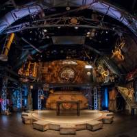 Arch of triumph: The set for the the long-running production of \"Gear\" at Art Complex 1928 in Kyoto. | YOSHIKAZU INOUE PHOTOS