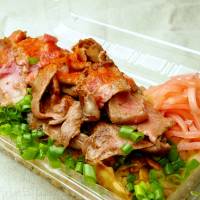 Going for gold: Gari-meshi, a dish of grilled beef in citrus sauce served over garlicky rice, won first prize at the Nago-1 Grand Prix in October. | GARIMESHI (ZETTON)