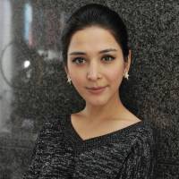 Tehran to Tokyo: Sahel\'s remarkable journey from war-torn western Iran to fame in Japan is documented in her 2009 autobiography, \"From the War Zone to (the Life of) an Actress.\" | YOSHIAKI MIURA