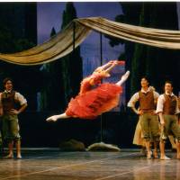 High art: Paris Opera Ballet étoile Laetitia Pujol in flight during \"Don Quixote.\" | © ICARE