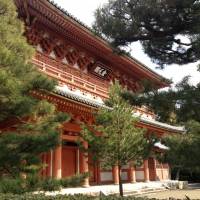 Toyotomi Hideyoshi boosted the fortune of Daitoku-ji by burying his predecessor, Oda Nobunaga, there. Under the beat of the Taiko in Kyoto