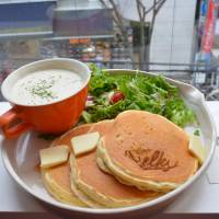 Strange bedfellows: Pancake and soup go surprisingly well at Elk. | JJ O\'DONOGHUE