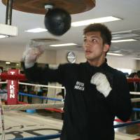 Hometown hero: Ryota Murata works out at Teiken Gym on Monday. | KAZ NAGATSUKA