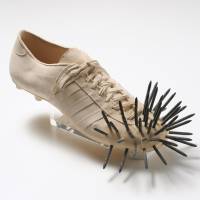 Gunther Uecker, \"Spikes\" (1972) | NIIGATA CITY ART MUSEUM &#169;VG BILD-KUNST, BONN & JASPAR, TOKYO, 2014 E0921