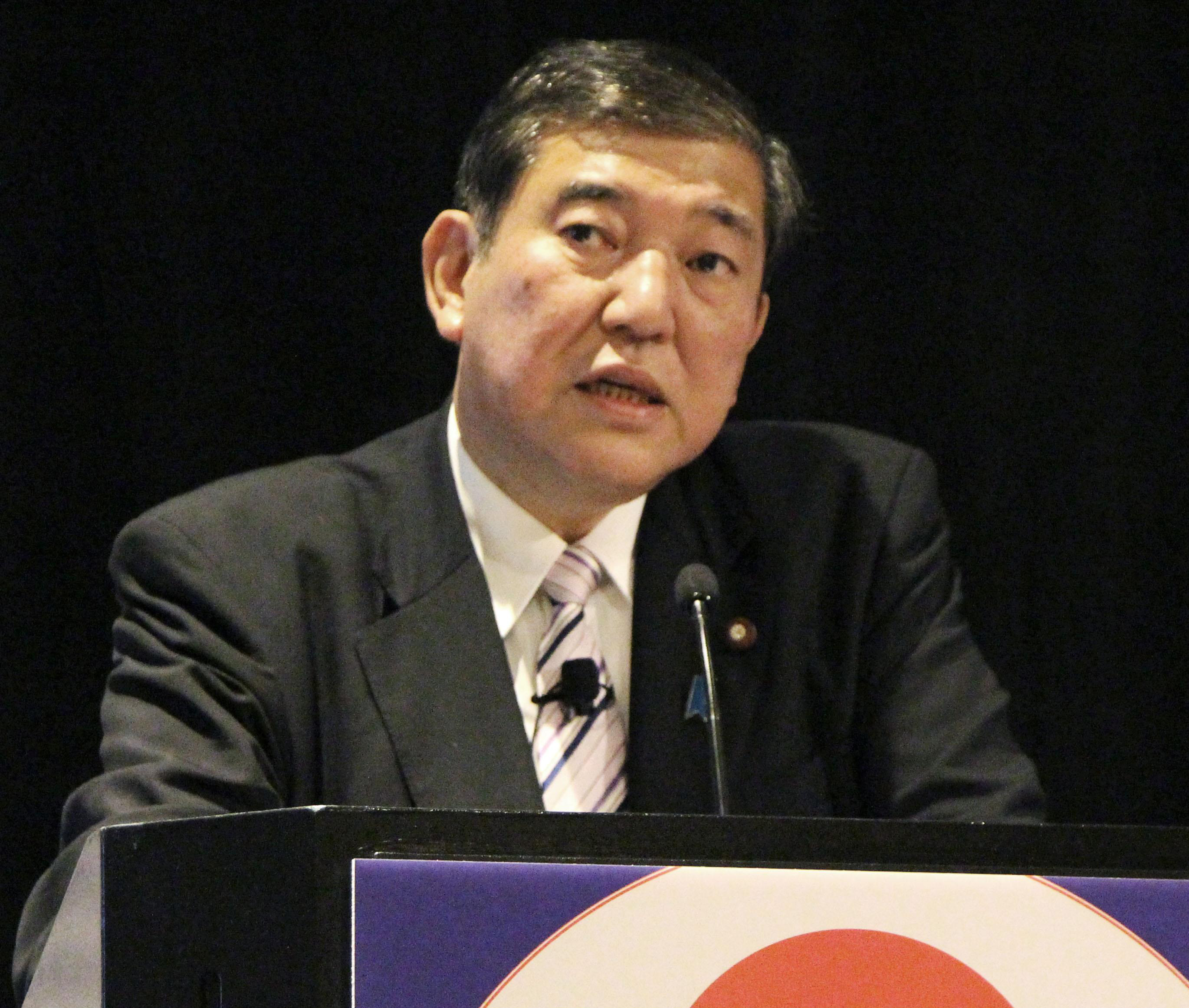 Liberal Democratic Party Secretary-General Shigeru Ishiba delivers a speech in Washington on Wednesday. | KYODO