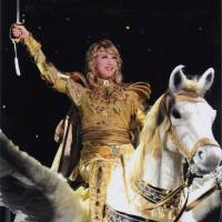 High point: Star of the show Kaname Oki sings \"My Name Is Oscar\" as she sits heroically astride her flying horse in \"The Rose of Versailles &#8212; Oscar.\" | &#169;TAKARAZUKA REVUE COMPANY