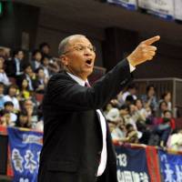 The winning formula: Toyama Grouses head coach Bob Nash, seen in this file photo from last May, has guided the team to 13 straight victories, including Sunday\'s 85-68 triumph over the Niigata Albirex BB. With the win, Toyama booked a spot in the Final Four. | YOSHIAKI MUIRA
