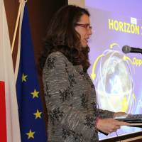 Maria Cristina Russo, director for international cooperation in the European Commission\'s Directorate-General for Research and Innovation, speaks at a Horizon 2020 seminar on April 14 at the EU Delegation in Tokyo. | EU DELEGATION TO JAPAN