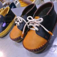 Handcrafted kids\' shoes at last year\'s Yokohama Handmade Marche | REUTERS