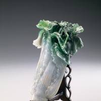\"Jadeite Cabbage\" (Qing dynasty, 18th-19th century; on exhibit from June 24 to July 7, Honkan Room T5) | HIMANE ART MUSEUM