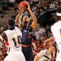 Key presence: Power forward Reggie Warren, a star for the past two seasons with the Rizing Fukuoka, will play for the Kyoto Hannaryz in 2014-15. | THE JAPAN TIMES
