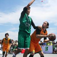 Main man: Tournament MVP Kenji Hilke looks to take a shot on Saturday afternoon. | KAZ NAGATSUKA