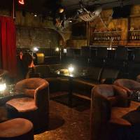 Drink in the darkness: Thriller Night offers scares courtesy of storyteller Wataru Shirotani. | THRILLER NIGHT TOKYO