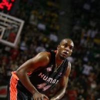 Original superstar: Former Osaka Evessa power forward Lynn Washington won the bj-league\'s first MVP award in the inaugural 2005-06 season. | OSAKA EVESSA/BJ-LEAGUE