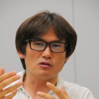 Entertainment writer Toshinari Nakano was brought onto the project under a cloak of mystery. His comedy skills are key to Pepper’s entertaining routines. | SATOKO KAWASAKI