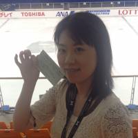 Hooked on skating: Misaki Mori, seen here at the Aichi Junior Grand Prix, is a dedicated fan who travels the world to watch her favorite skaters compete in person. | JACK GALLAGHER