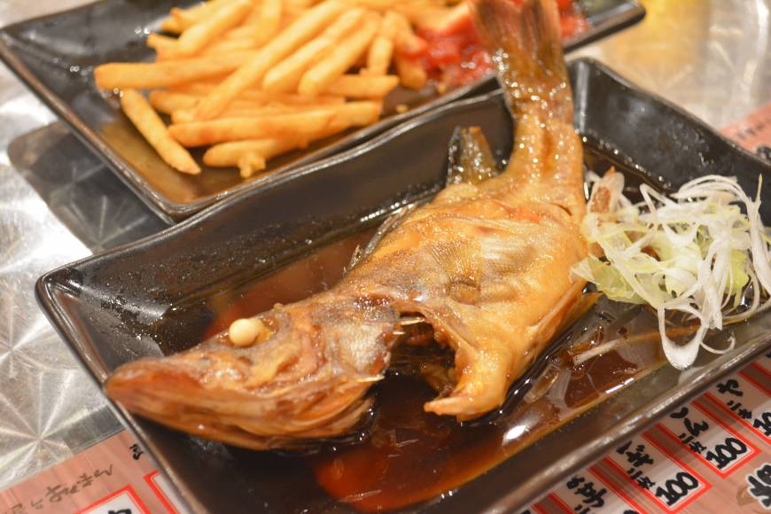 Okuman Fish and chips: The sweet ara (smelt) at Osaka seafood specialist Kaisenyatai Okuman goes great with French fries. | J.J. O'DONOGHUE