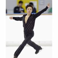 Local favorite: Shoma Uno performs in the men\'s free skate at the Aichi Junior Grand Prix on Sunday. Uno placed second with 219.99 points. | KYODO