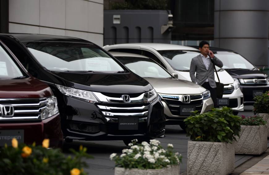 Air Bag Crisis May Shift Auto Market To Daicel Autoliv Honda Motor Co Vehicles Are Displayed At The Companys Headquarters