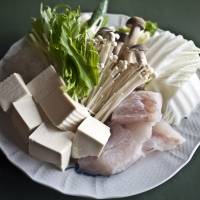 A tasty as you want it to be: The great thing about home-cooked nabe (hot pot) is that the ingredients are up to you &#8212; and it\'s easy to make, too. | MAKIKO ITOH