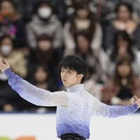 The hunt for another title: Yuzuru Hanyu sits in first place with 94.35 points after the men\'s short program on Friday at the All-Japan Championships in Nagano. Hanyu is the two-time defending champion.  | KYODO