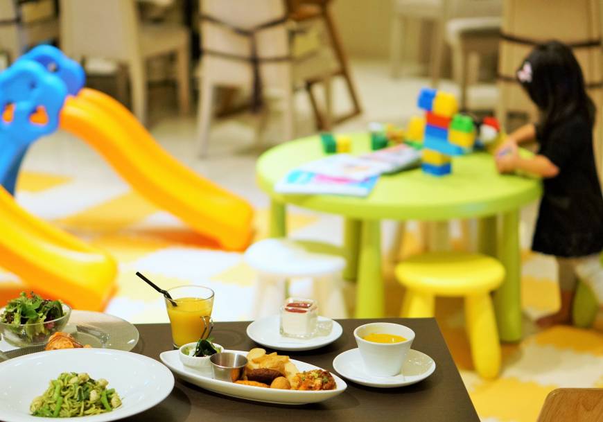 The Dome Under the dome: Meals are served near the play area at The Dome. | MAI HAYASHI