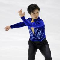Strong start: Shoma Uno performs during the men\'s short program on Friday at the World Junior Figure Skating Championships. Uno is in first place with 84.87 points. | KYODO