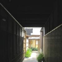 The entrance to Gion Nishikawa might as well be a time portal. | ROBBIE SWINNERTON