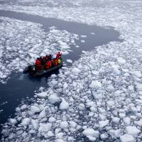 Scientist head to Chile\'s Bernard O\'Higgins station in Antarctica on Jan. 22. Japan\'s targets for greenhouse gas reductions compare poorly with the pledges of some other nations. | AP