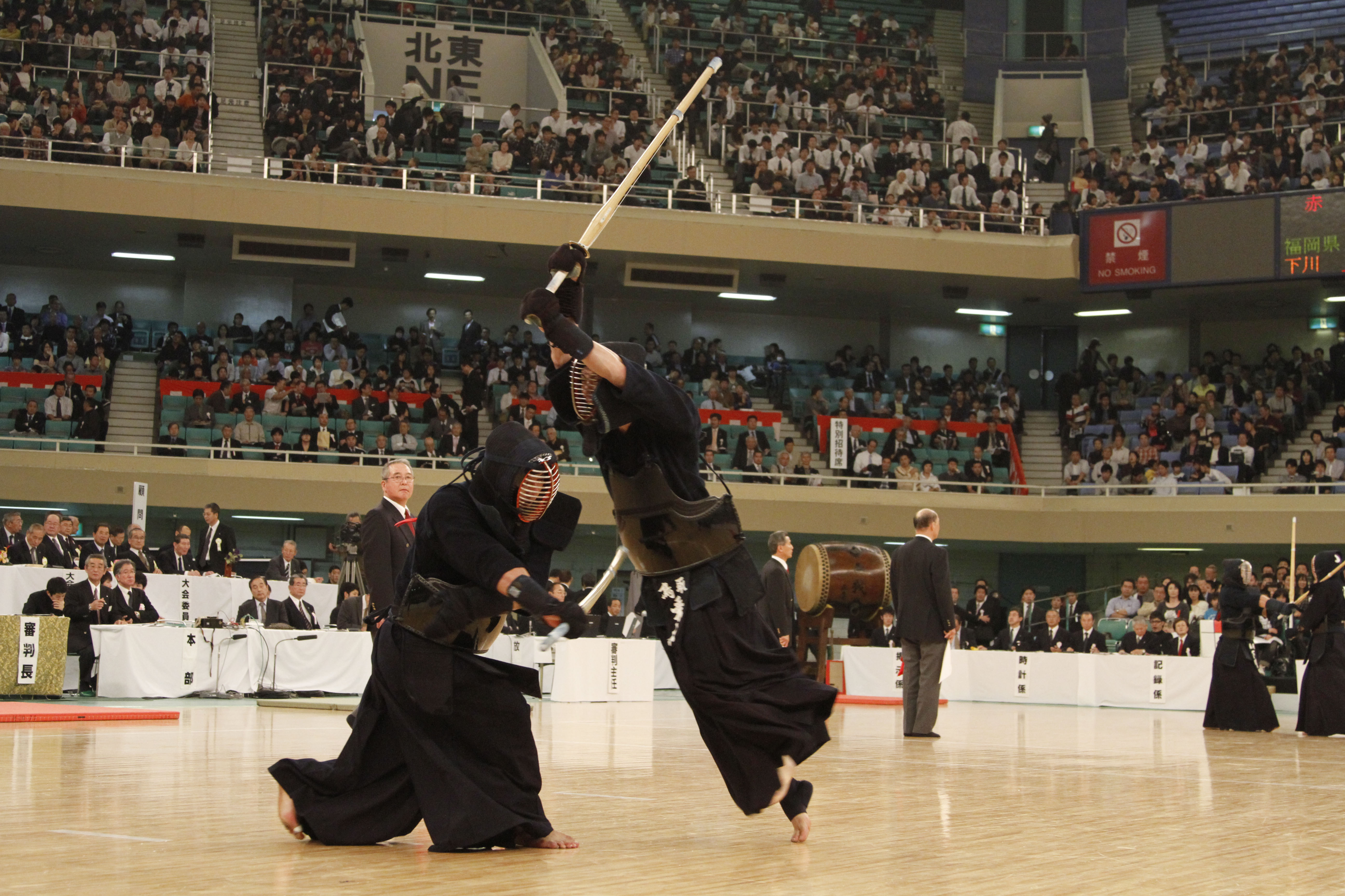 Revered art: Competitors clash at the All Japan Kendo Championship at the Budokan in Tokyo. | COURTESY OF KENDO WORLD MAGAZINE