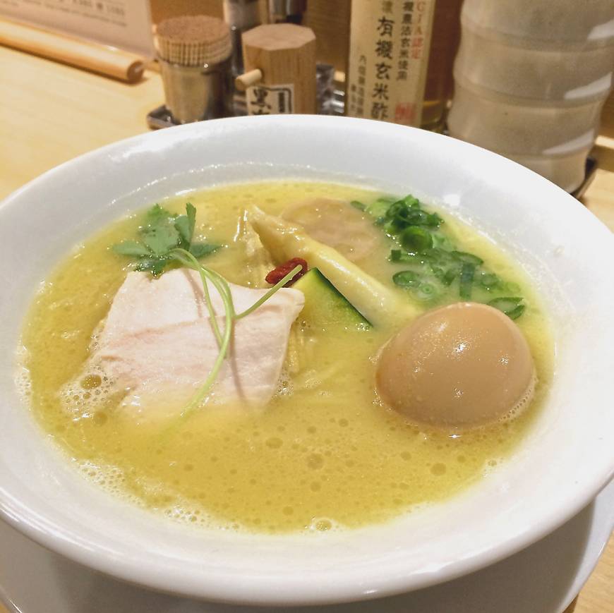Kagari Echika fit Ginza Underground ramen: Kagari's new branch in Ginza Station features its famous tori-paitan soba (chicken-broth ramen). | ROBBIE SWINNERTON