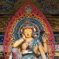 A female deity of faintly Indian provenance graces an alcove at Kosanji Temple. | STEPHEN MANSFIELD