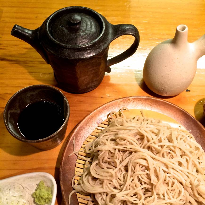 Kyorakutei Noodles for connoisseurs: Kyorakutei's hand-made soba has a fragrant, nutty flavor that needs little embellishing. | ROBBIE SWINNERTON