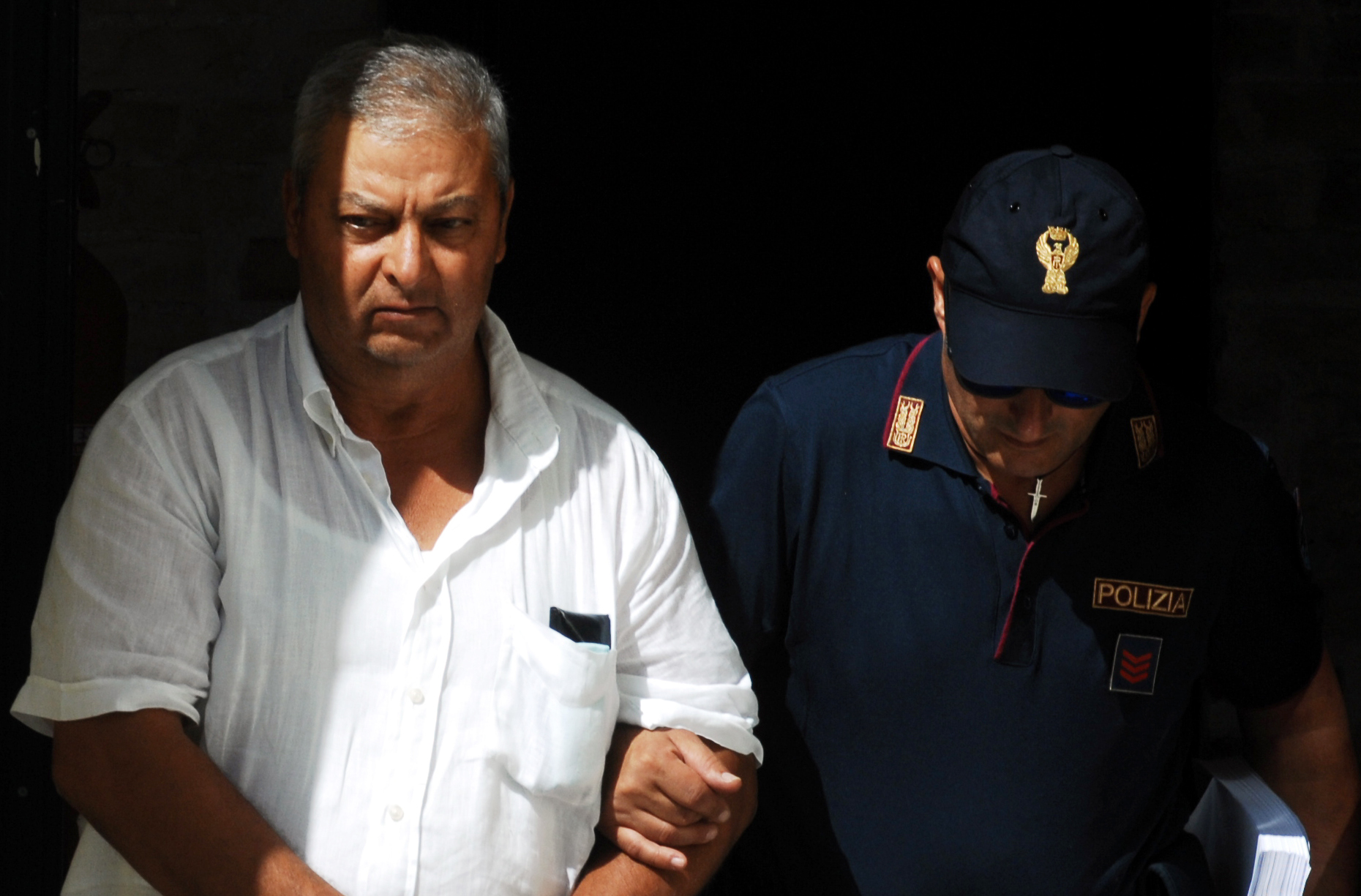 Italy nabs 11 in hunt for Sicilian Mafia don of dons on run since '93 ...