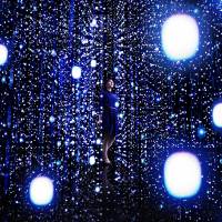 \"Walk Through the Crystal Universe\" by teamLab | © A.L.SCHAEFER / THE KOBAL COLLECTION / G.I.P.TOKYO
