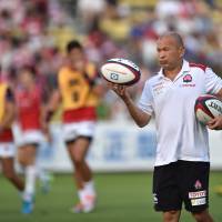 Eddie Jones\' imminent departure as Japan coach has sparked reports that the country will be unable to field a franchise in next year\'s Super Rugby competition. | AFP-JIJI