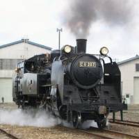 Steam locomotive C11 207, owned by Hokkaido Railway Co., will be lent to Tobu Railway Co. as part of plans by the Kanto-based railway to run the locomotive on its Kinugawa Line in fiscal 2017, Tobu announced Monday. Part of a tourism push, it will be the first time in 50 years that Tobu will operate a steam locomotive. | JR HOKKAIDO / KYODO