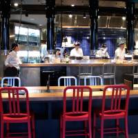 Spacious and chic, with a stylish color scheme of red, black and silver, Sumibiyakiniku Nakahara is no ordinary yakiniku barbecue restaurant. | ROBBIE SWINNERTON