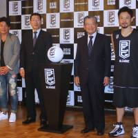 (From left) Takafumi Horie, Masaaki Okawa, Saburo Kawabuch  and Yuta Tabuse pose for photos during a news conference to reveal the name of the B. League. | KAZ NAGATSUKA