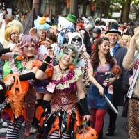 The annual Kawasaki Halloween Parade has it all from kawaii to kimoi, from store-bought to handmade costumes.  | SATOKO KAWASAKI