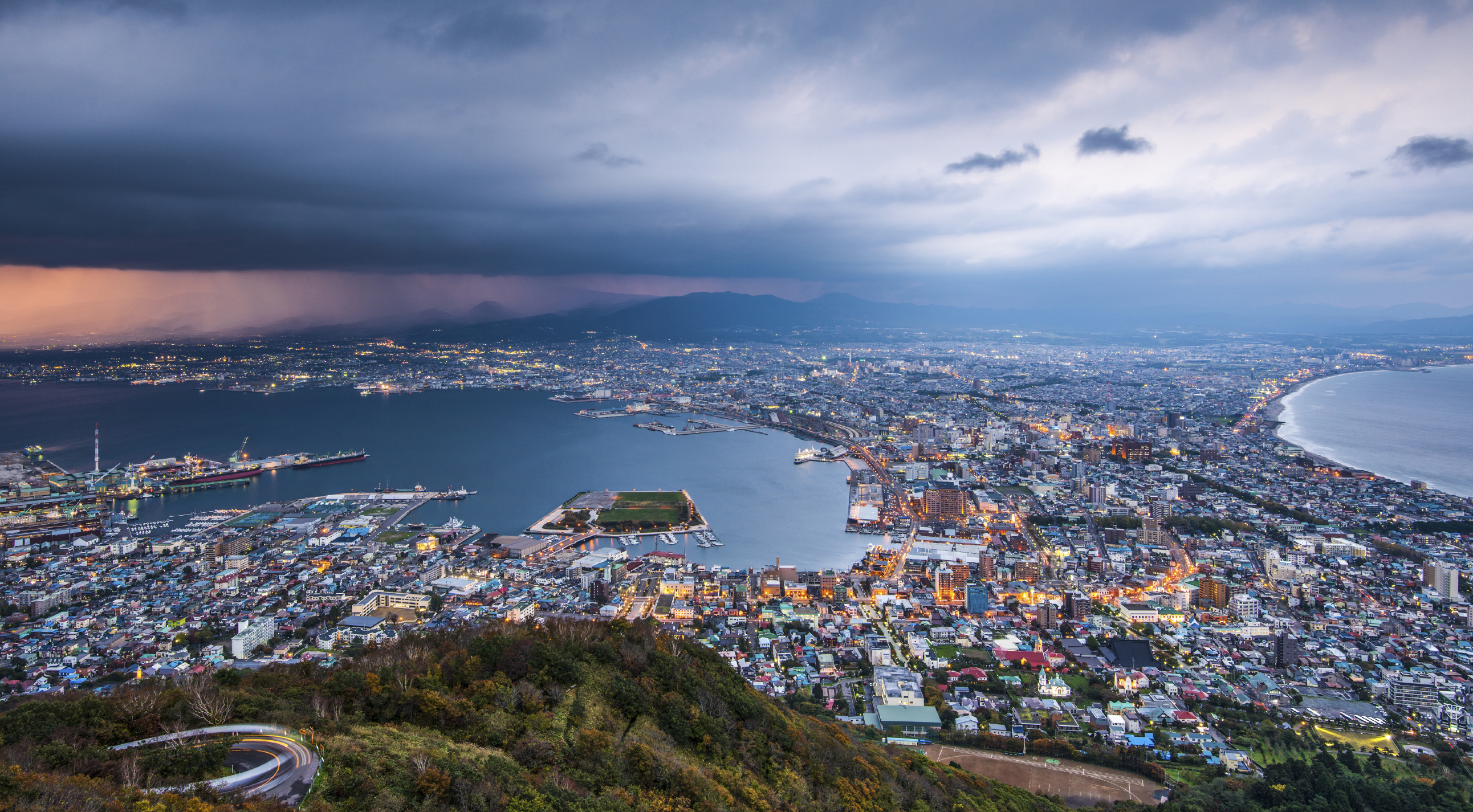 Hakodate, seen here from Hakodate Mountain, was ranked Japan's most attractive tourist destination for the second year in a row. | ISTOCK
