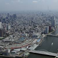 Tourist attraction: Tokyo\'s Tsukiji fish market (bottom left) is slated for closure on Nov. 2, 2016. | BLOOMBERG