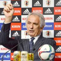 Japan manager  Vahid Halilhodzic speaks during a Wednesday news conference. | KYODO